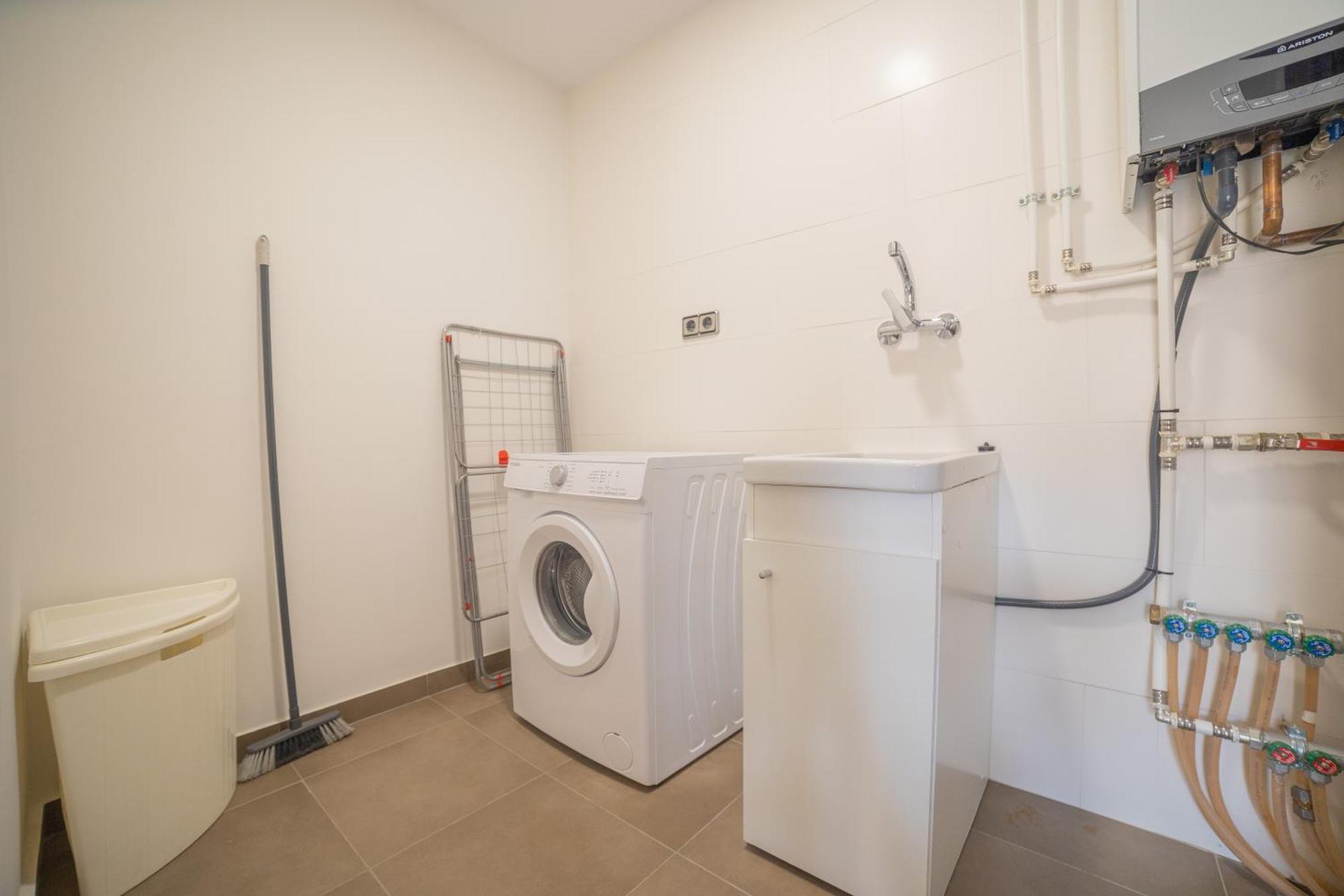 Mazi Apartments Colon Vic Exteriör bild