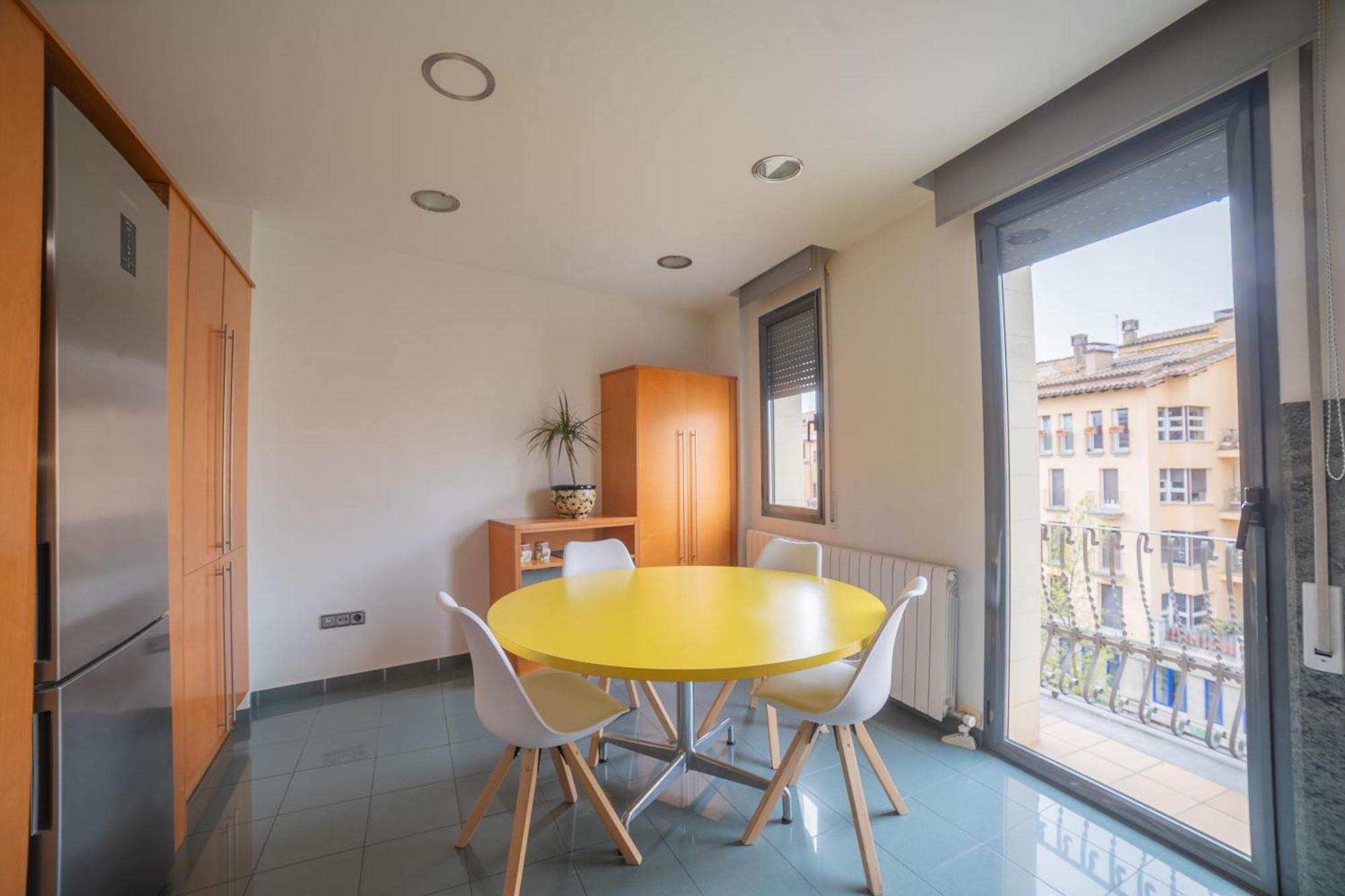 Mazi Apartments Colon Vic Exteriör bild